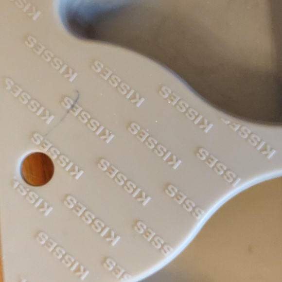 Hershey Kiss Silicon Cupcake Mold - Picture 2 of 5